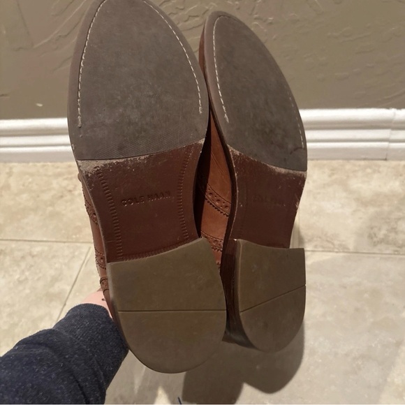dress shape for apple shape Cole Haan Men's Pinch Tassel Burgundy 10 EEE